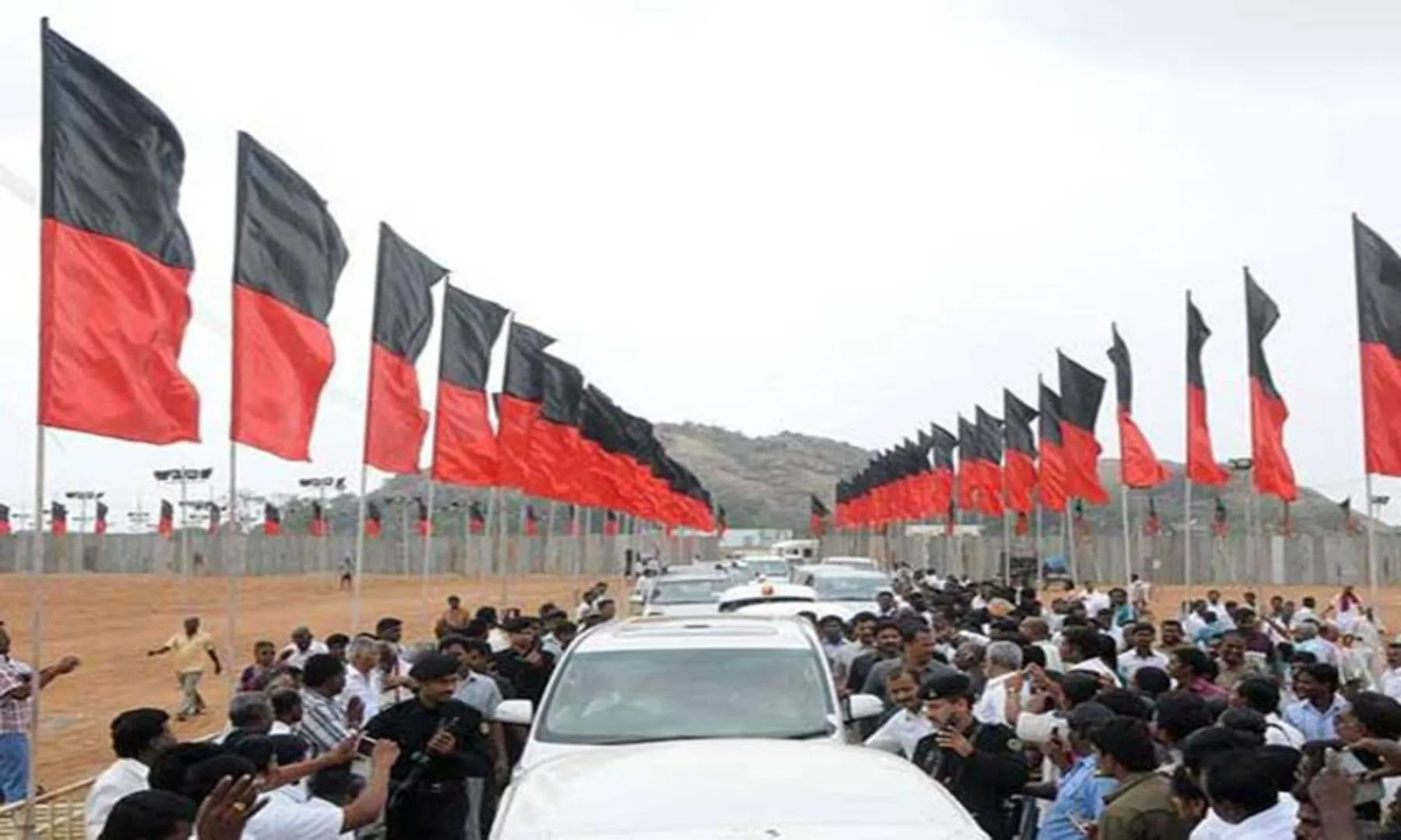 VELLORE DMK PARTIES LEADER FIGHT
